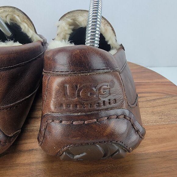 UGG Mens Size 8 Ascot Brown Leather Sheepskin Lined Loafers Slippers 5379 - Picture 5 of 7